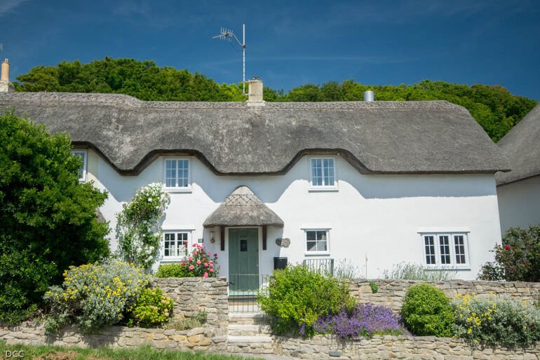 Dorset Thatched Holiday Cottage Sea Views