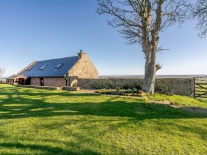 Coastal Holiday Cottage Holy Island Views