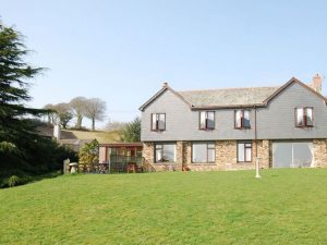 Holiday Cottage with Swimming Pool Cornwall