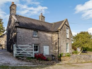 Luxury Peak District Character Cottage