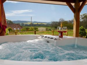 Quantock Hills Hot Tub Lodge Hideaway