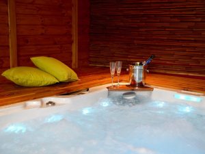 Shropshire Romantic Hot Tub Retreat