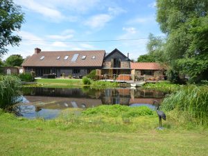 Suffolk Lakeside Hot Tub Lodge