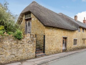 Thatched Country Holiday Cottage Somerset