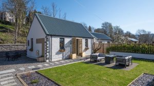 Loch Ness Romantic Retreat Cottage
